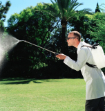 Best Battery Powered Garden Sprayer Reviews | Top 5 Picks